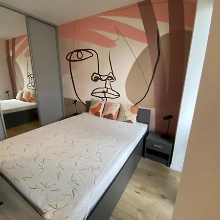 Fiaor Apartment, 1-2 Guests, Free Parking & Wifi, 7 Km Downtown,