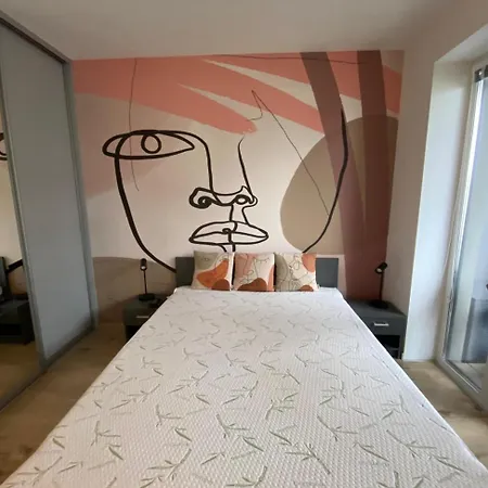 Fiaor Apartment, 1-2 Guests, Free Parking & Wifi, 7 Km Downtown, *