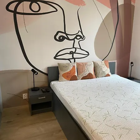 Fiaor Apartment, 1-2 Guests, Free Parking & Wifi, 7 Km Downtown, Appartamento