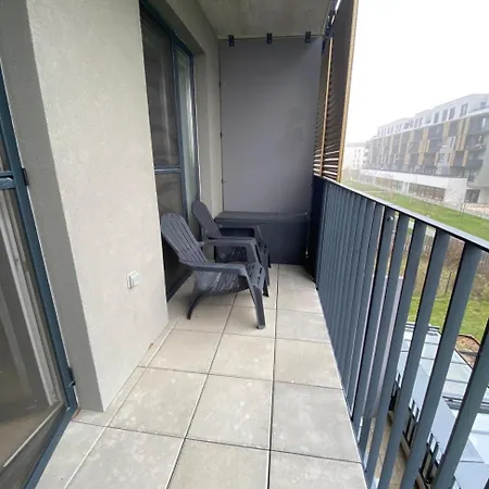 Fiaor Apartment, 1-2 Guests, Free Parking & Wifi, 7 Km Downtown, Apartment Bratislava