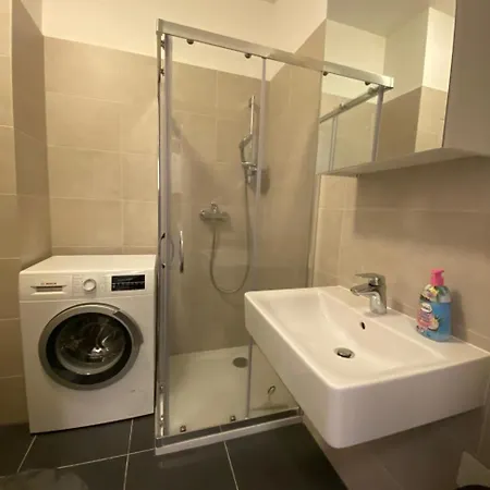 Fiaor Apartment, 1-2 Guests, Free Parking & Wifi, 7 Km Downtown, Bratislava