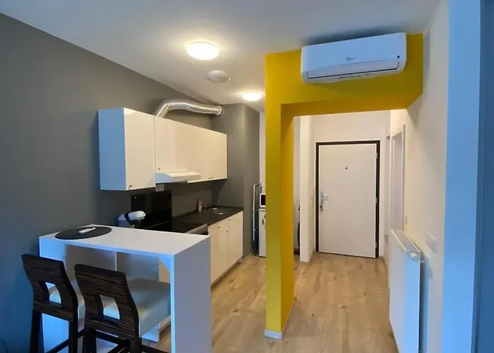 Fiaor Apartment, 1-2 Guests, Free Parking & Wifi, 7 Km Downtown, 公寓 *