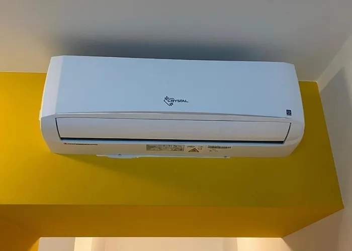 公寓 Fiaor Apartment, 1-2 Guests, Free Parking & Wifi, 7 Km Downtown, 布拉迪斯拉发