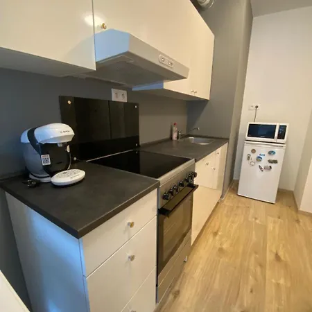 Fiaor Apartment, 1-2 Guests, Free Parking & Wifi, 7 Km Downtown, アパート *